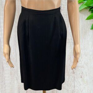 Vintage Black Skirt, Knee Length, Back Zip, Vented & Lined, 2 Side Pockets
